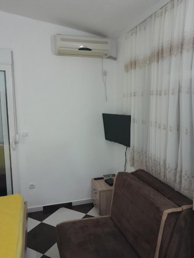 Apartments Neda Сутоморе Екстериор снимка