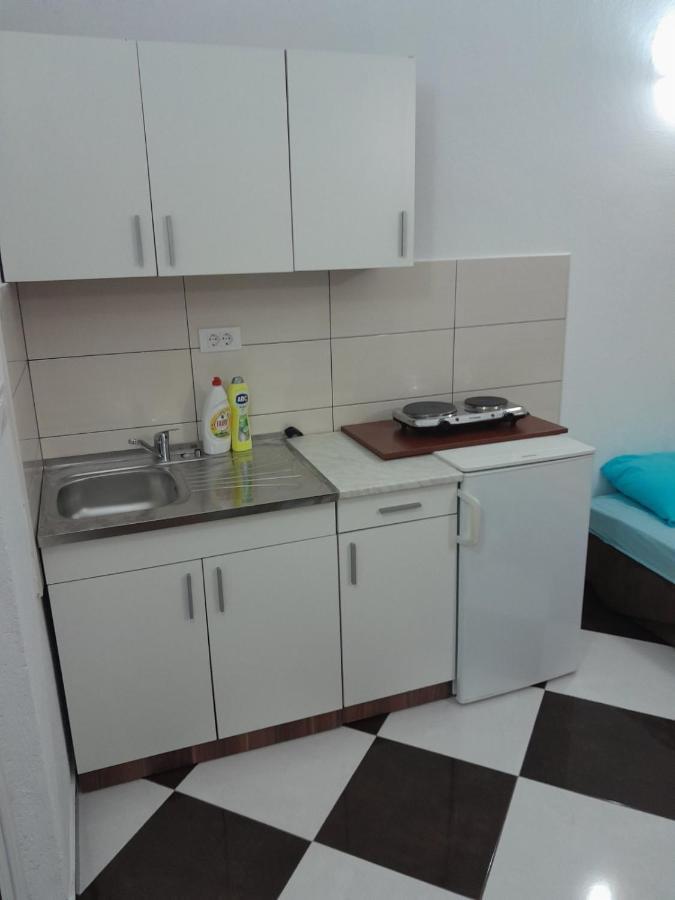 Apartments Neda Сутоморе Екстериор снимка