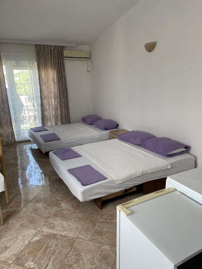 Apartments Neda Сутоморе Екстериор снимка